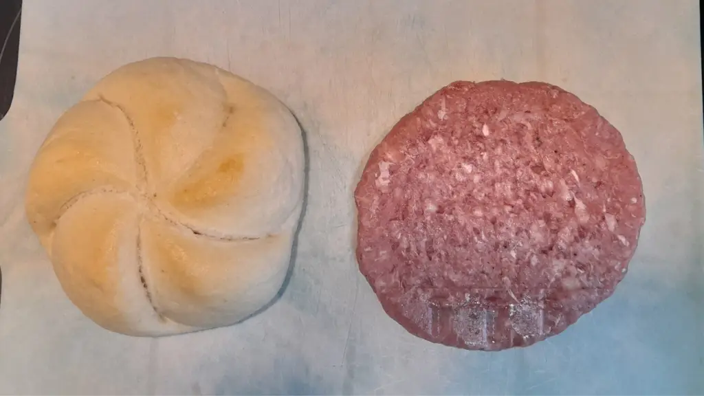 2 flattened 2 with indentation and 2 regular burgers