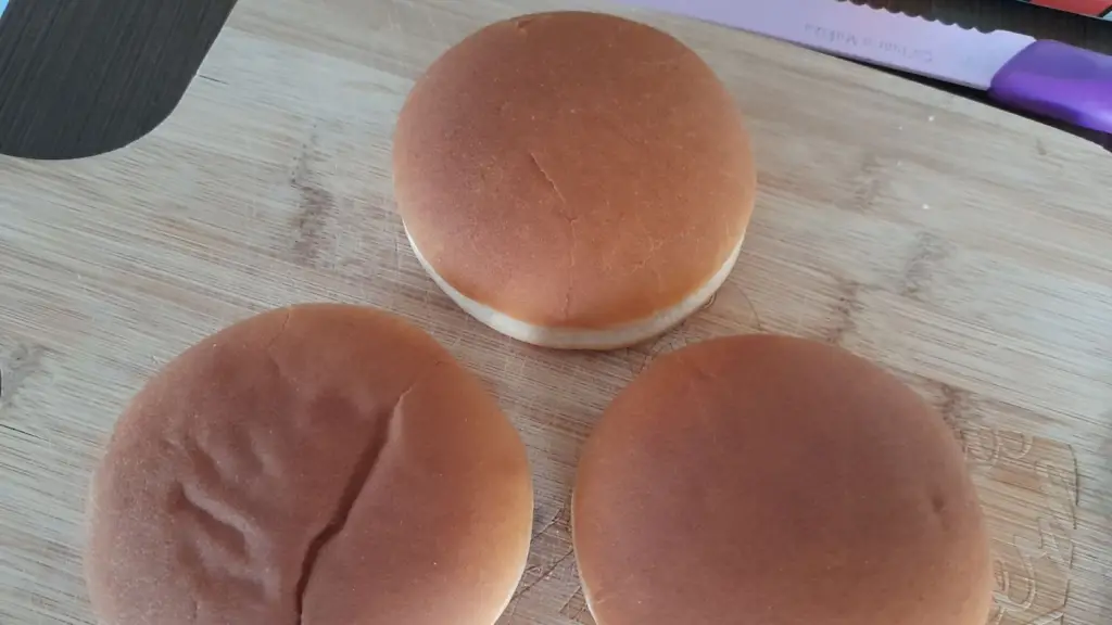 Simple burger buns